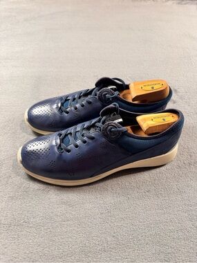 Ecco Danish Design Soft 5 Sneakers in Navy